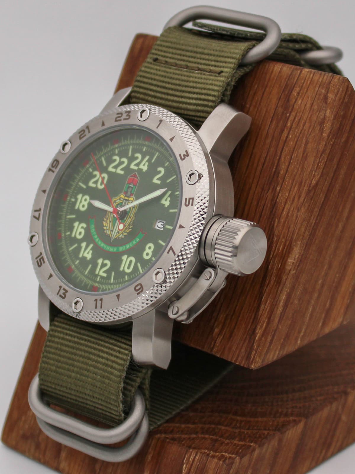 Часы Погранвойска кварцевые (Ronda 515.24H) Q47.242.21