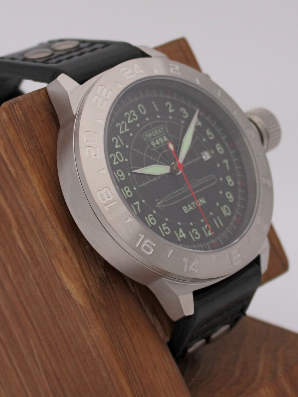 Часы 949А / Baton кварцевые (Ronda 515.24H) Q52.047.01