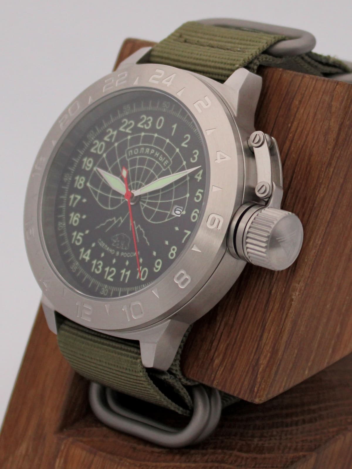 Часы Полярные кварцевые (Ronda 515.24H) Q52.133.21