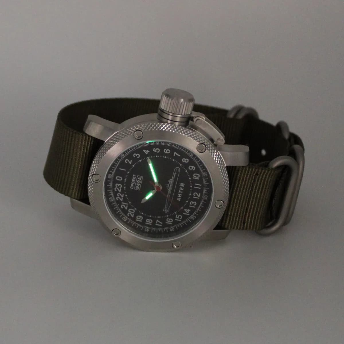 Часы 949А / Антей (Oscar-II) механические 047.21,  механизм Ракета 2623 Н