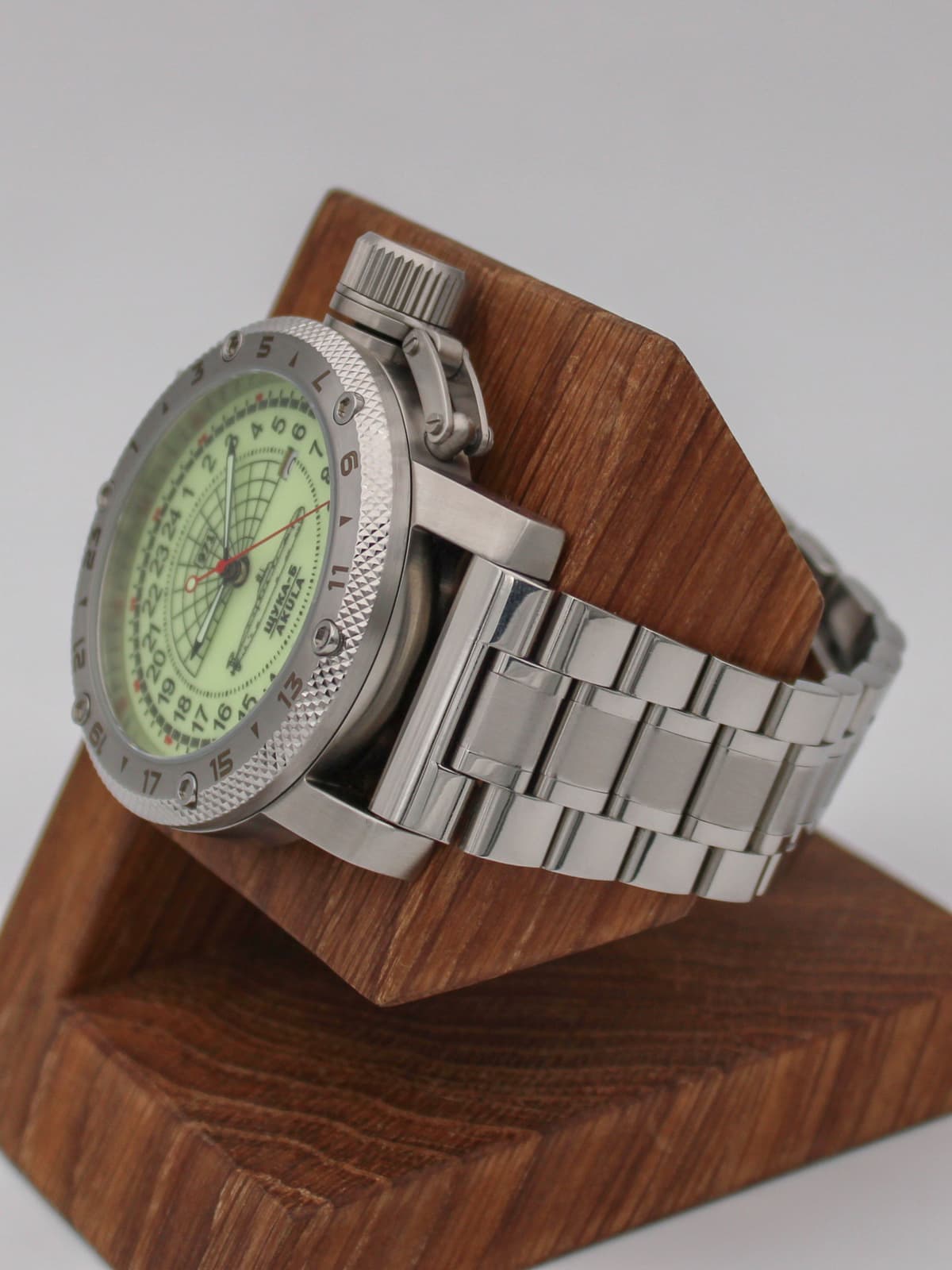 Часы 971 / Щука-Б (Akula) кварцевые (Ronda 515.24H) Q47.061.2