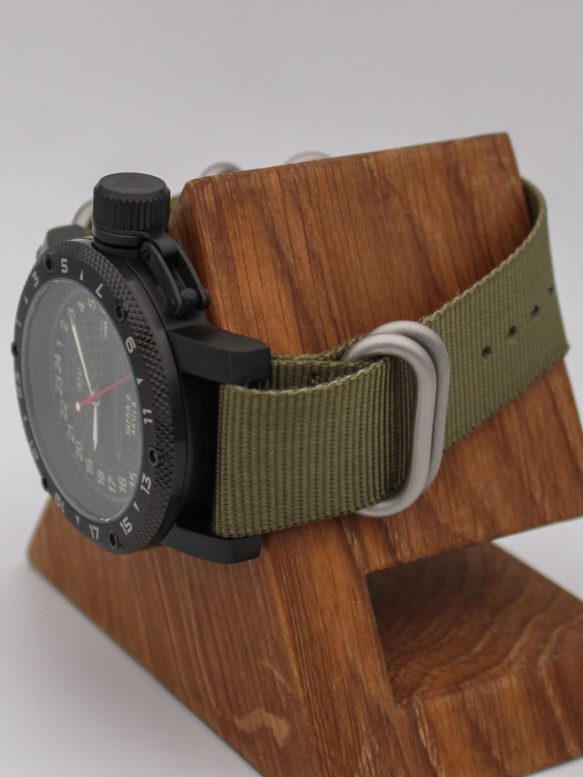 Часы 971 / Щука-Б (Akula) кварцевые (Ronda 515.24H) Q147.063.21