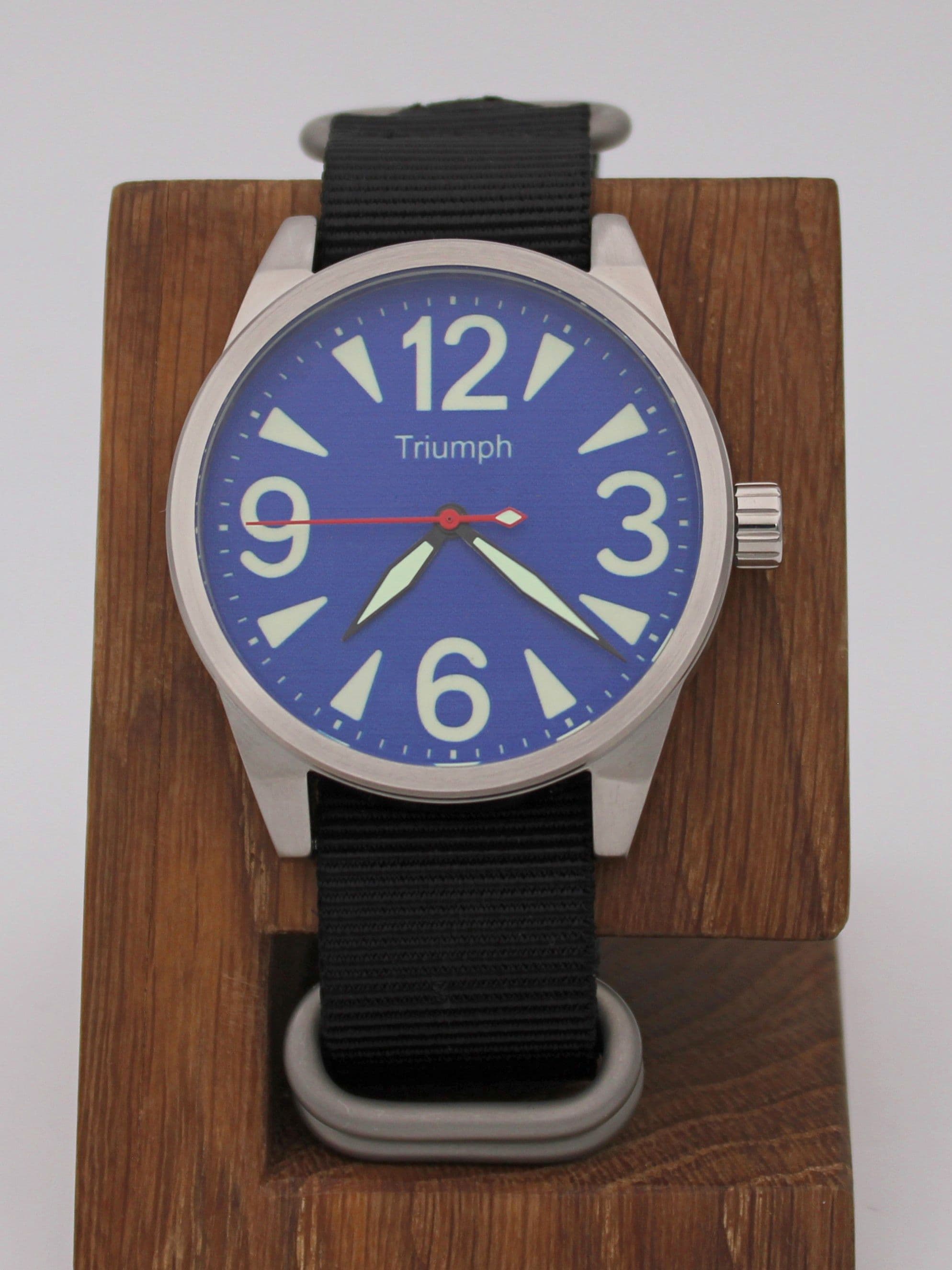 Часы Triumph механические (Ракета 2609) 21.290.22