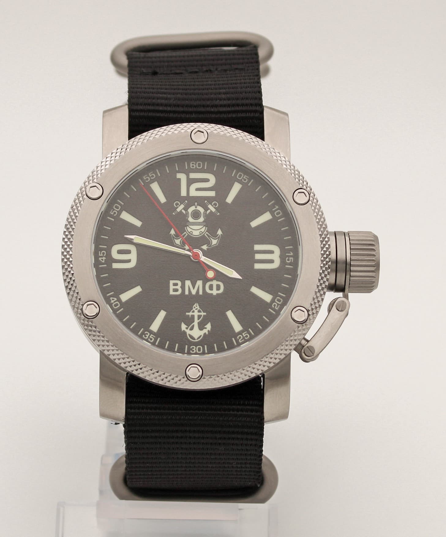 Часы ВМФ(с якорем) механизм Восток 2415.01