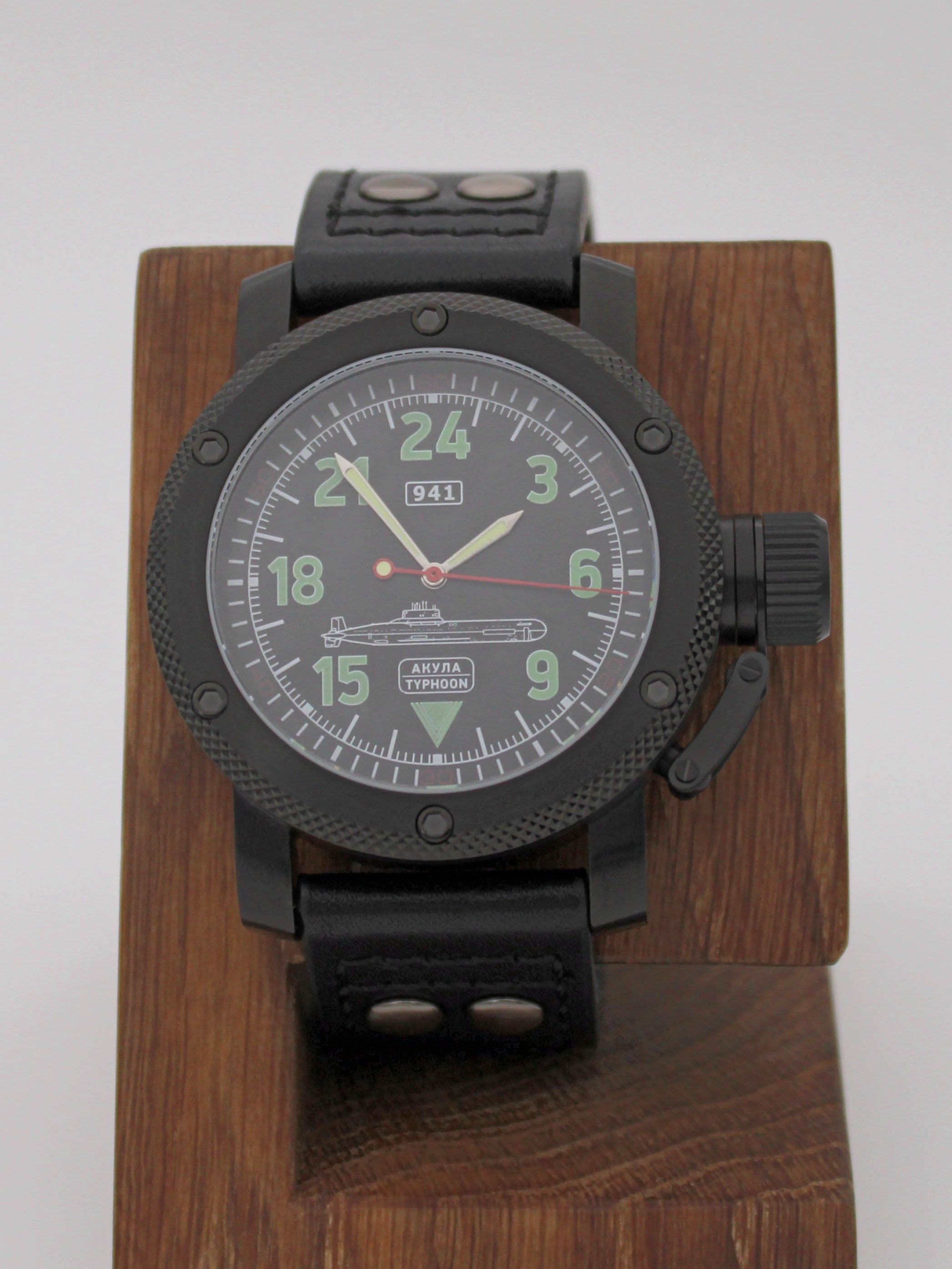 Часы 941 / Акула (Typhoon) механические (Ракета 2623) 103.054.01