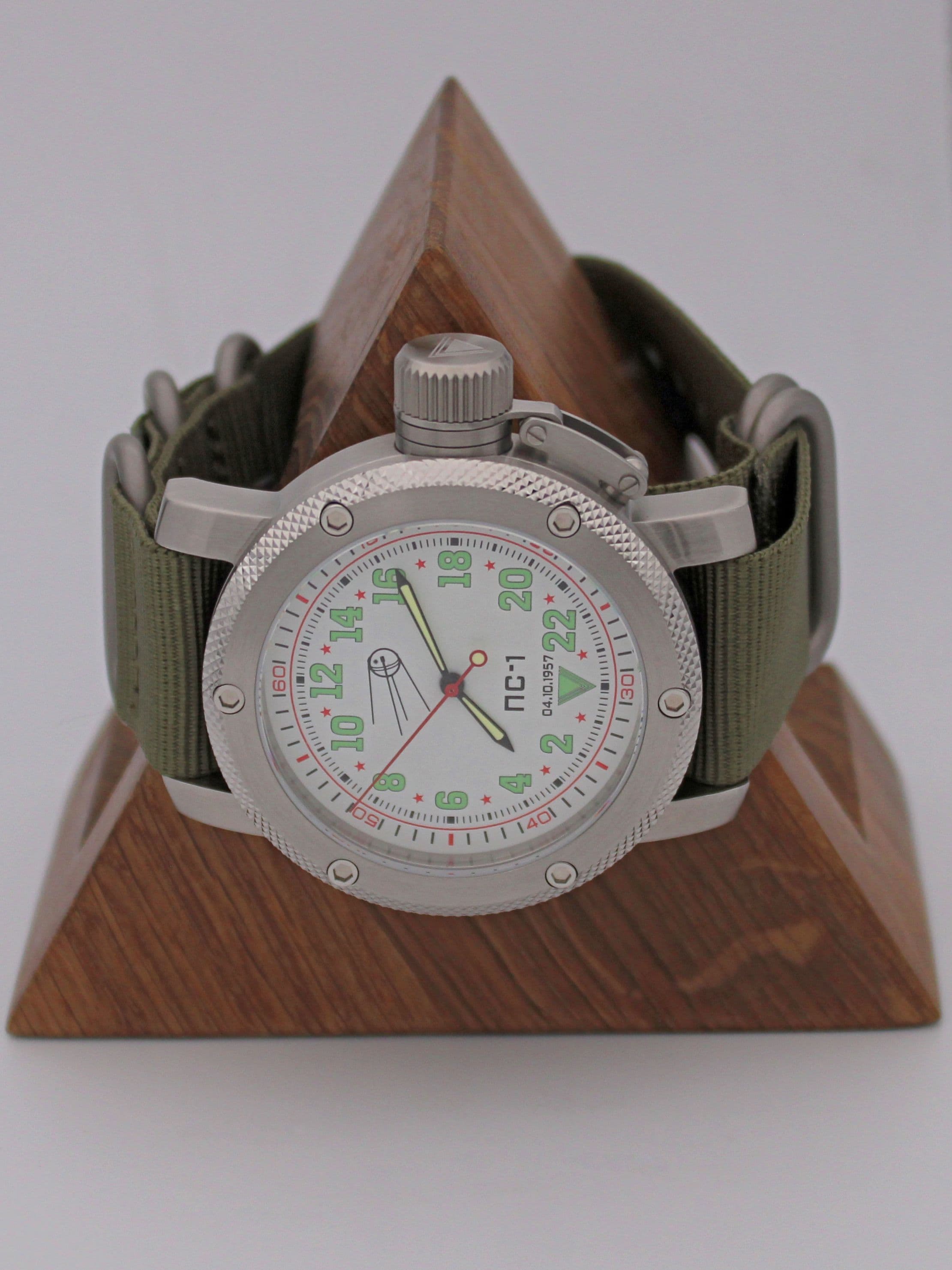 Часы "Простейший Спутник-1" механические с автоподзаводом (Восток 2431) 01.121.21