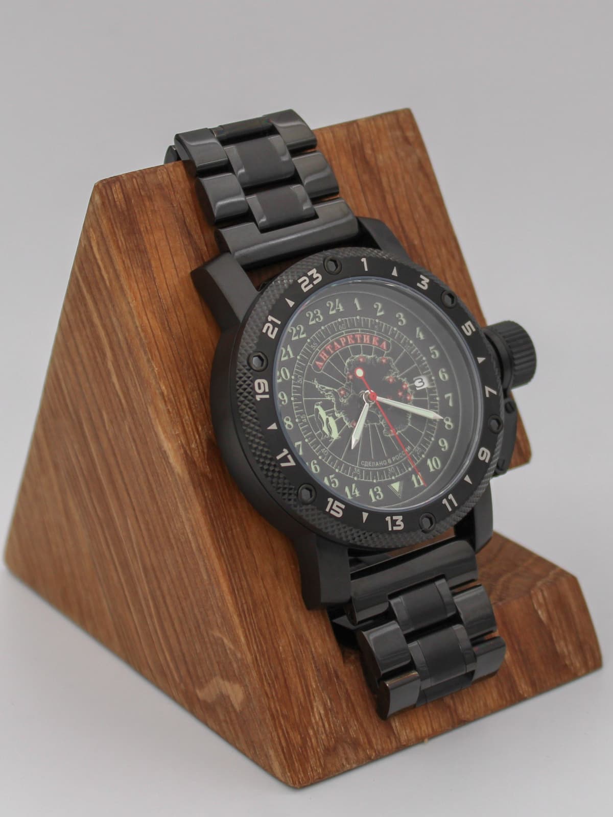 Часы Полярные / Антарктика кварцевые (Ronda 515.24H) Q147.141.1