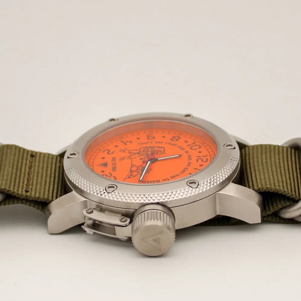 Часы Высадка на Луне механические 127.12 механизм Ракета 2623