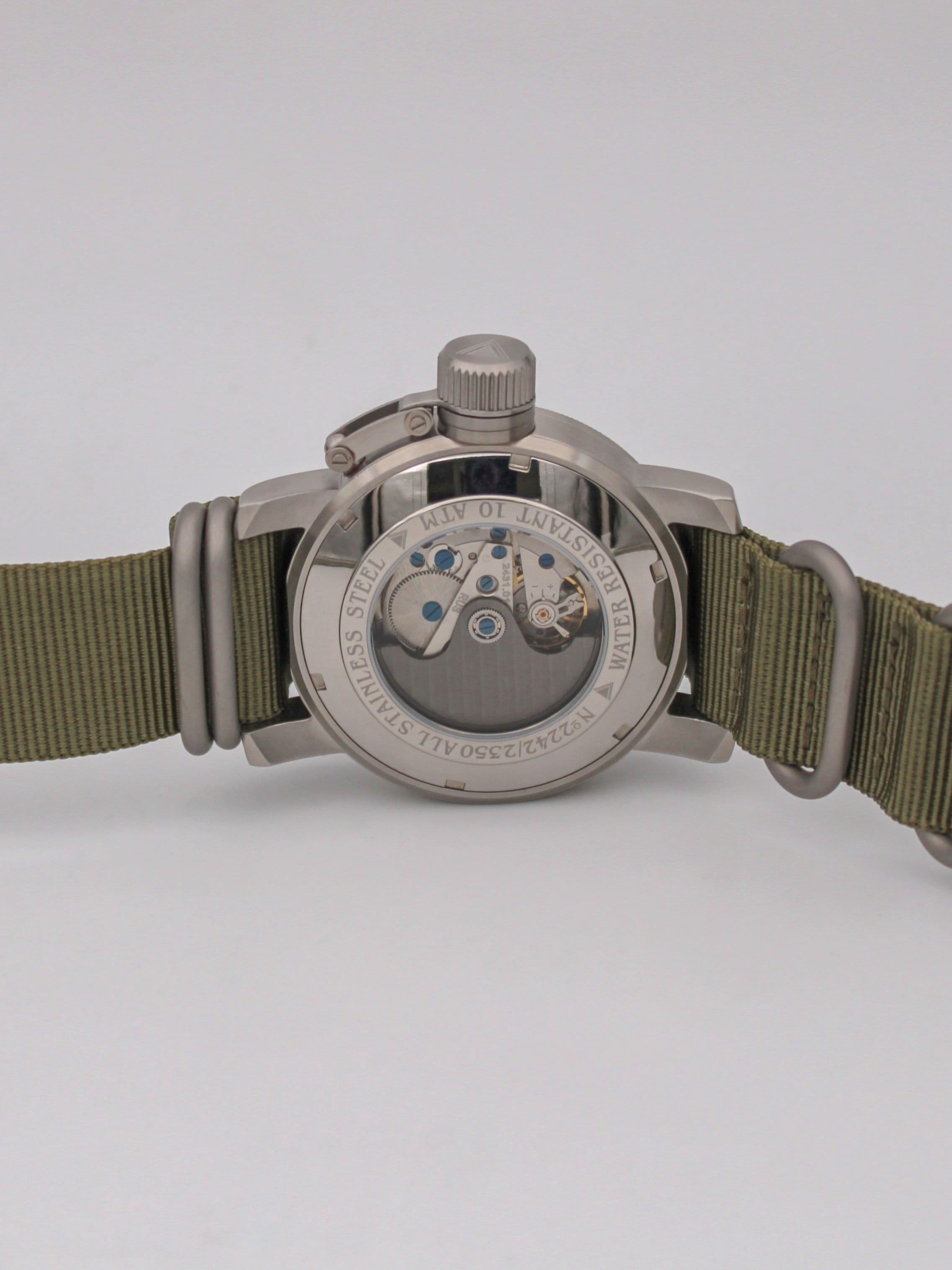 Часы К-141 / Курск (Oscar-II) механические с автоподзаводом (Восток 2431) 01.088.21