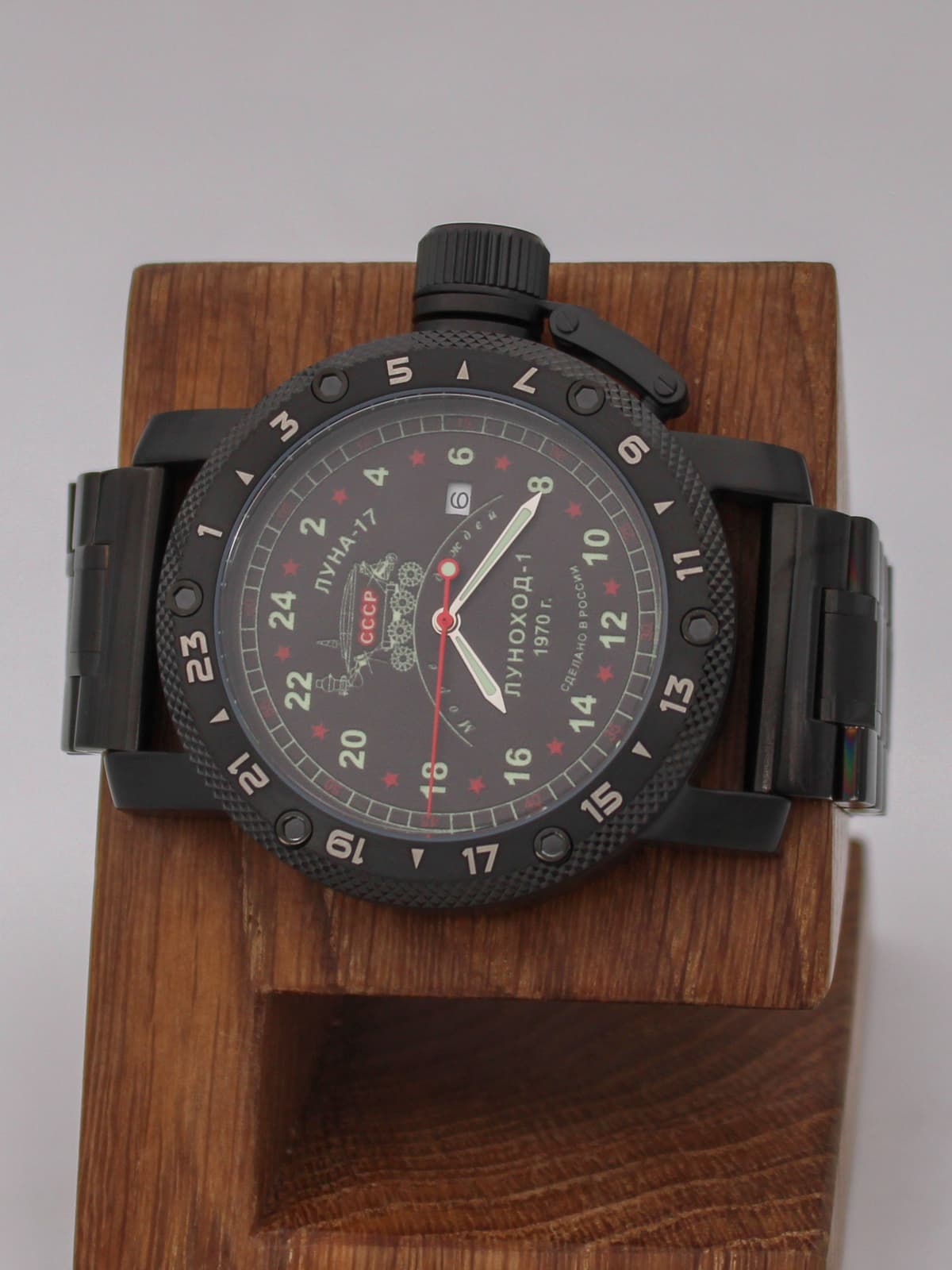 Часы "Луноход-1" кварцевые (Ronda 515.24H) Q147.406.1