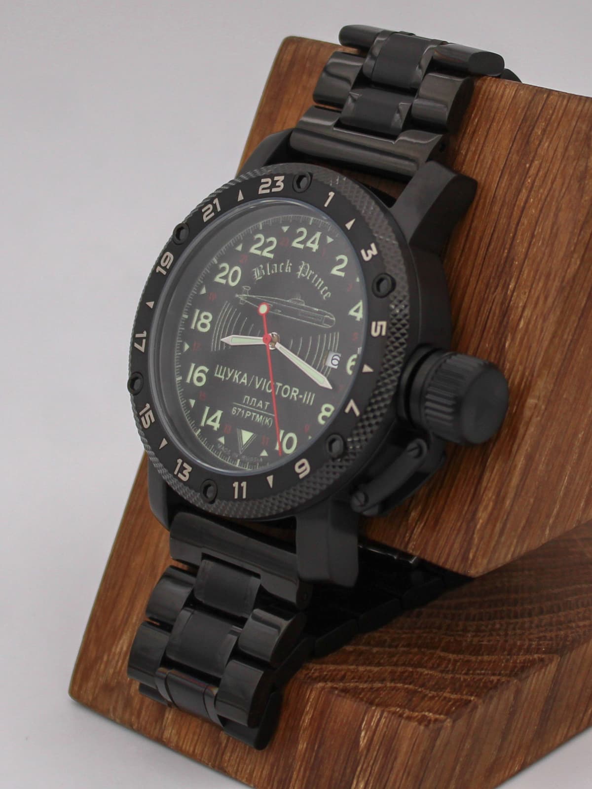 Часы 671 / Щука (Black Prince) кварцевые (Ronda 515.24H) Q147.068.1