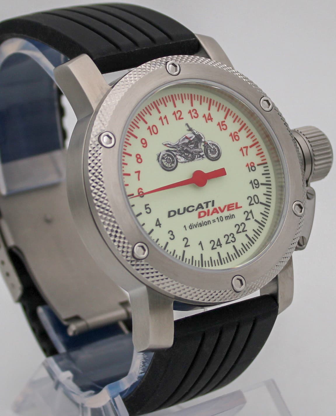 Часы DUCATI DIAVEL (мотоцикл) механизм Восток 2431.01