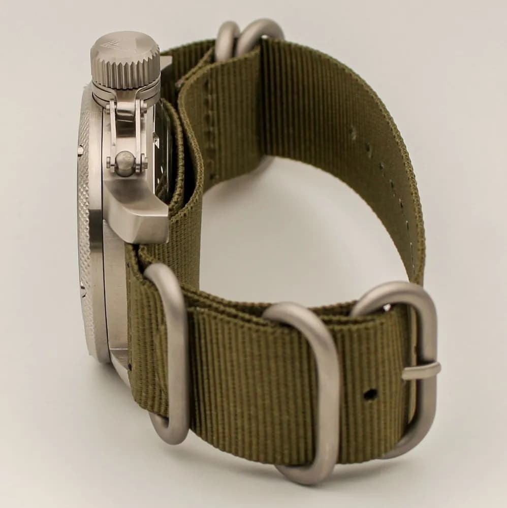 Часы Высадка на Луне механические 126.21 механизм Ракета 2623