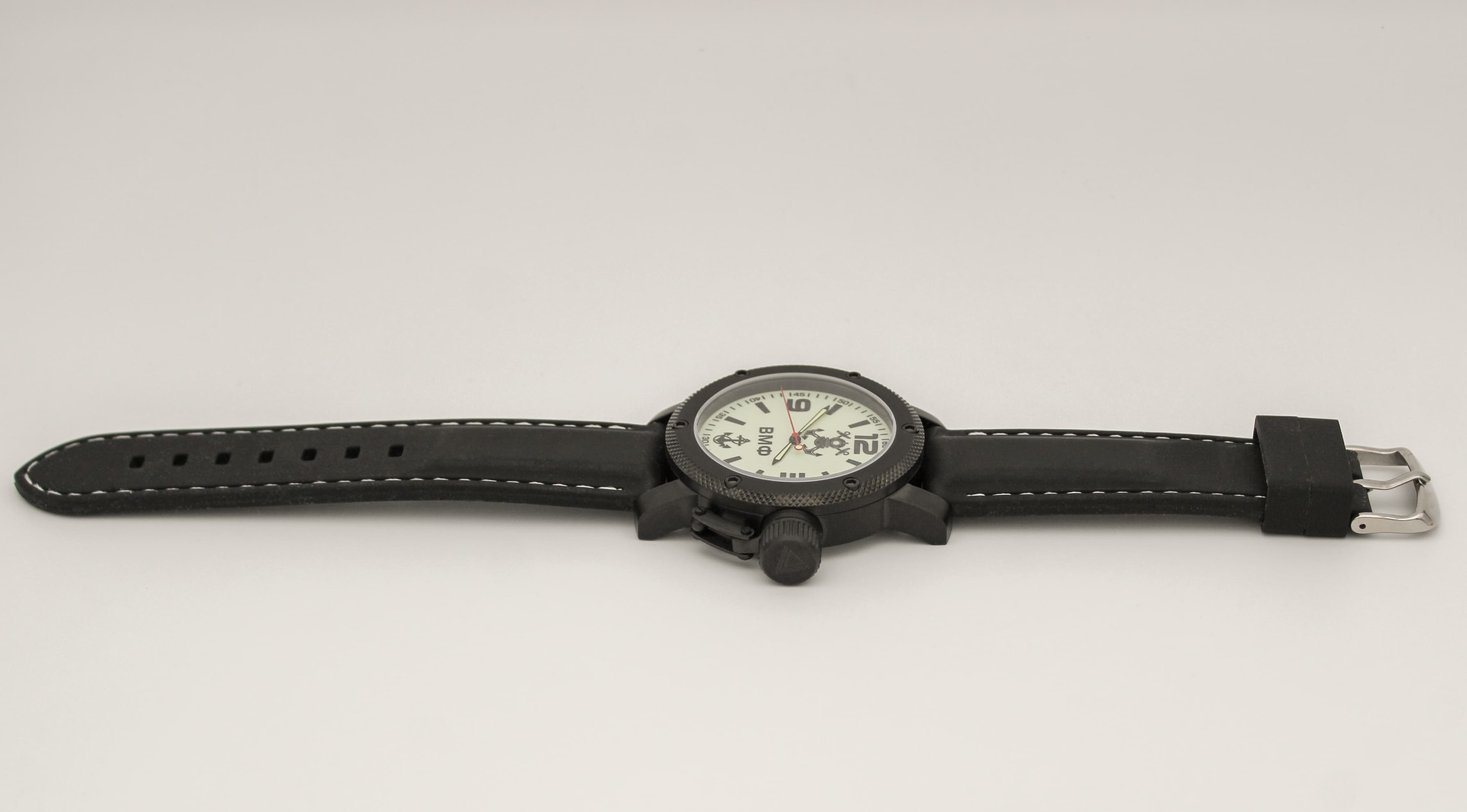 Часы ВМФ(с якорем) механизм Восток 2415.01