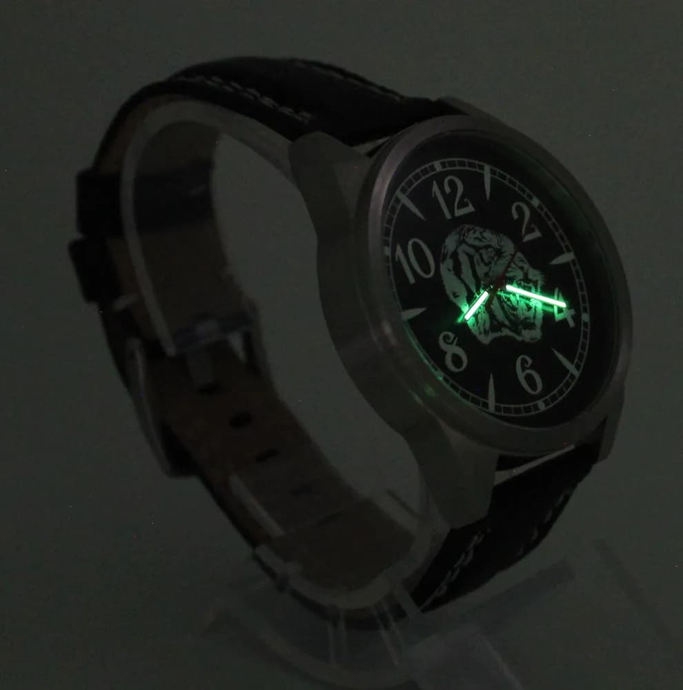 Часы наручные Тигр 21.310.011  механические,  механизм Ракета 2609