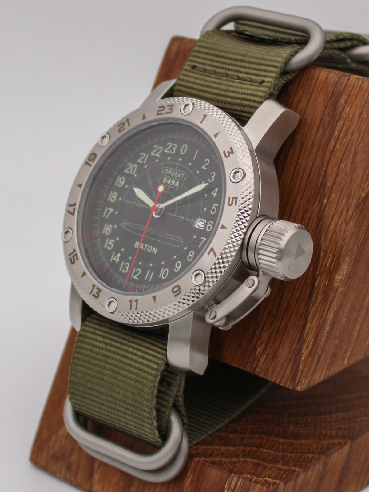 Часы 949А / Baton кварцевые (Ronda 515.24H) Q47.047.21