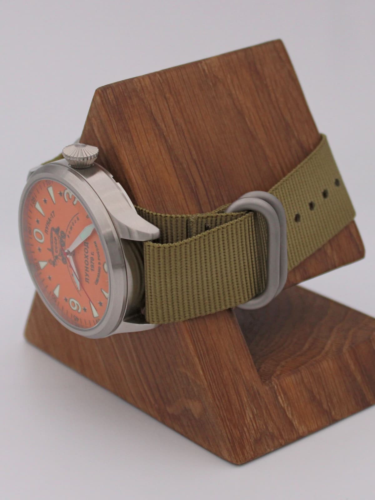 Часы "Луноход-1" механические (Восток 2409) 11.403.21