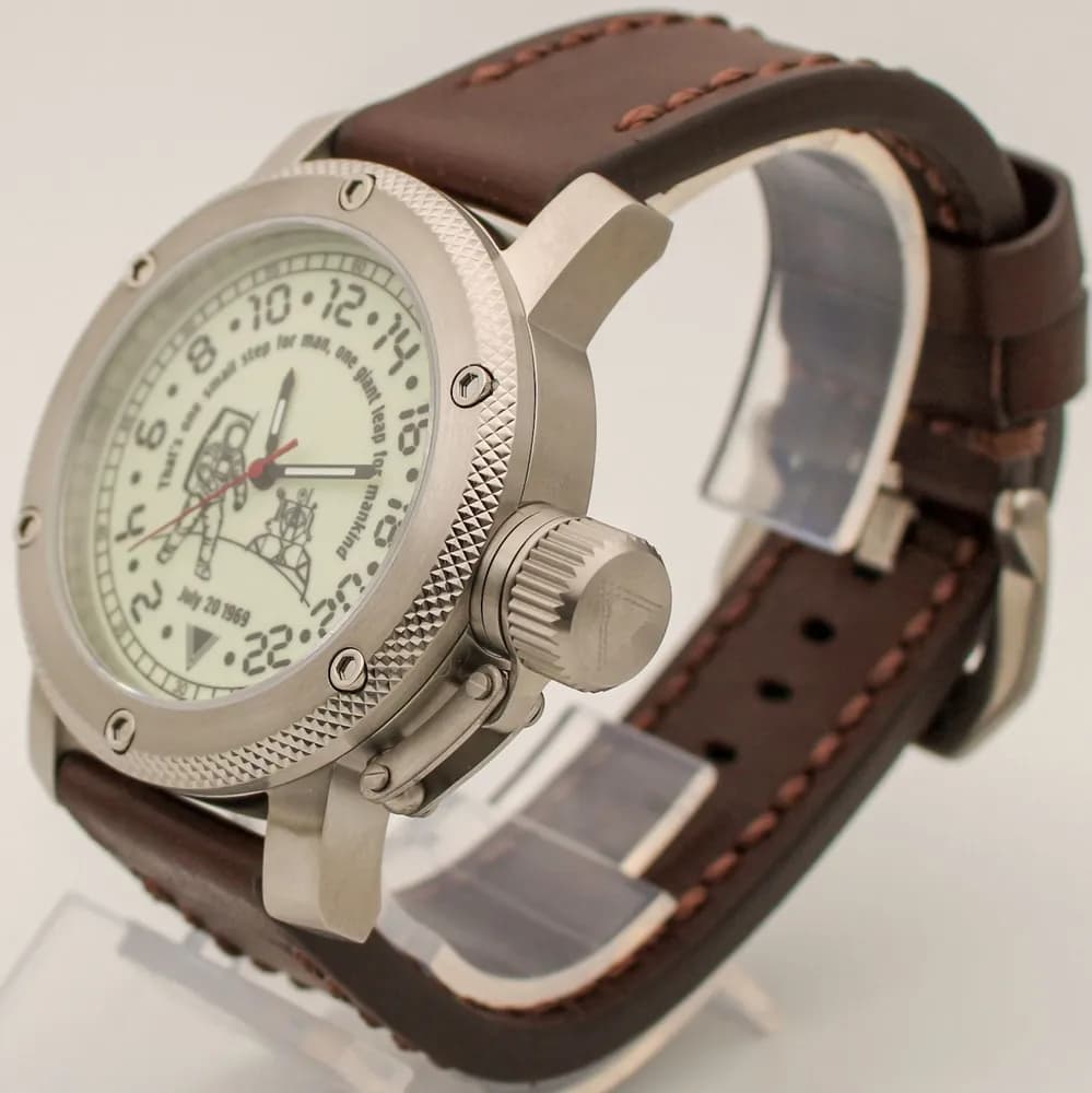 Часы Высадка на Луне механические 126.02 механизм Ракета 2623