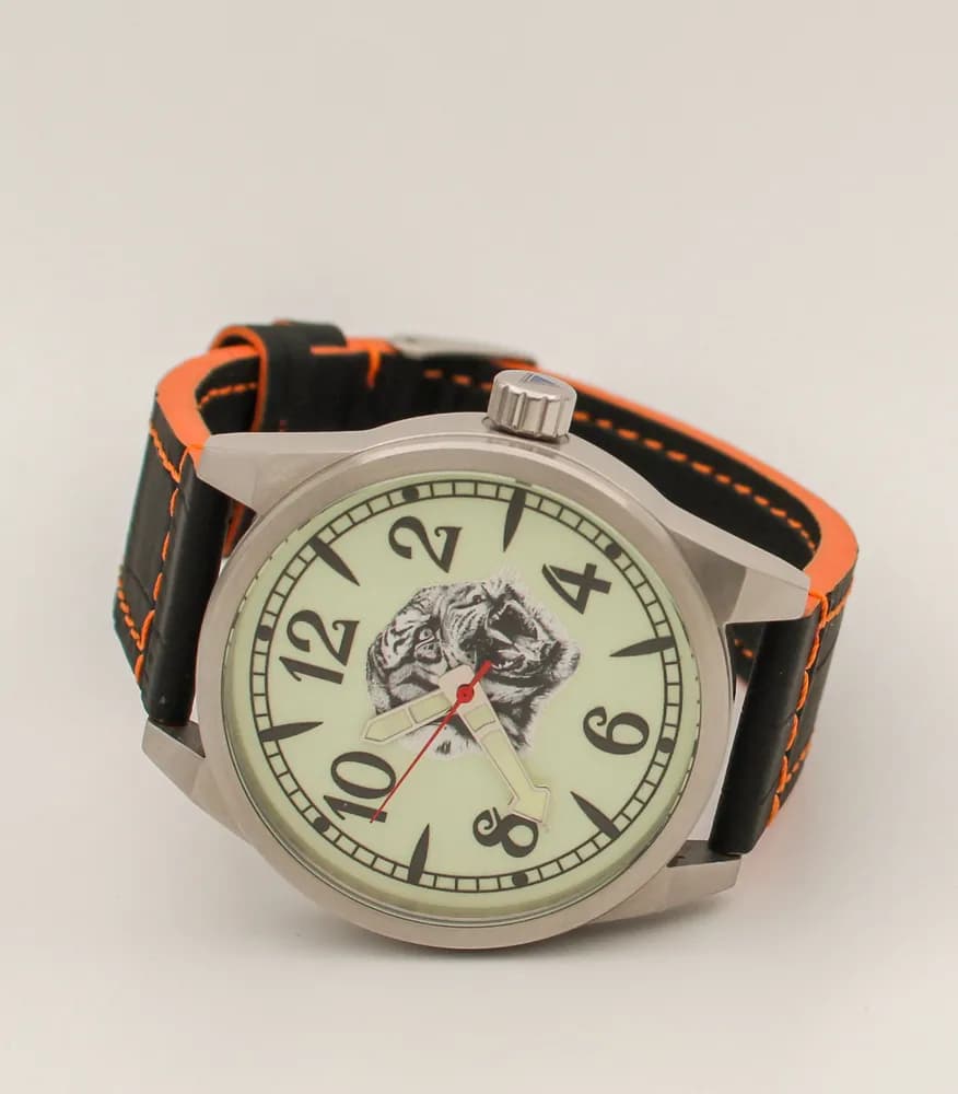 Часы наручные Тигр 21.315.015  механические,  механизм Ракета 2609