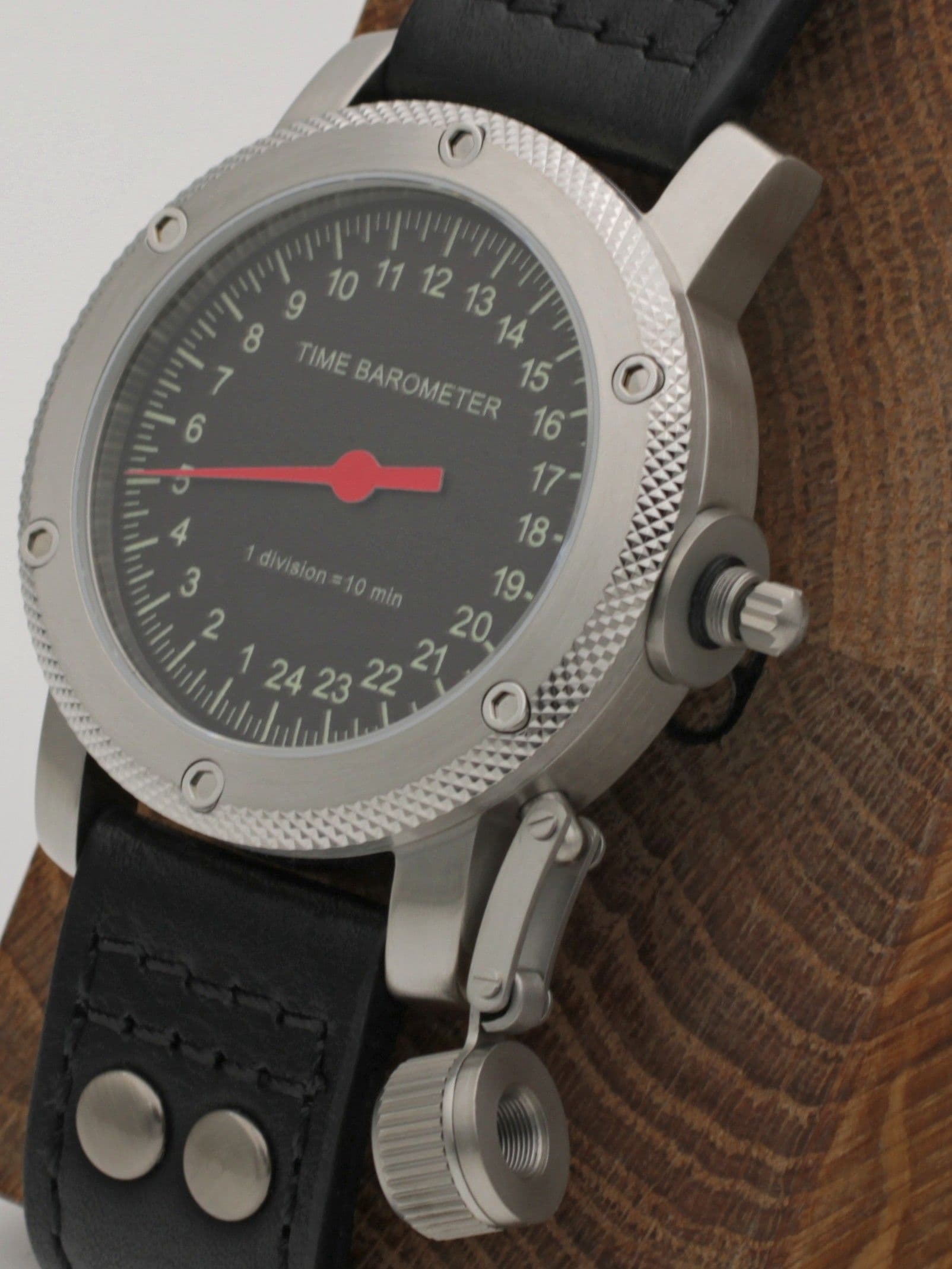 Часы Time Barometer однострелочные механические с автоподзаводом (Восток 2431) 01.601.01