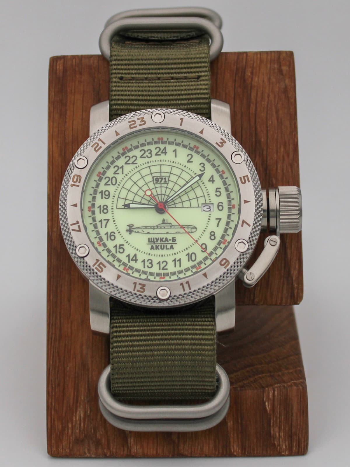 Часы 971 / Щука-Б (Akula) кварцевые (Ronda 515.24H) Q47.061.21