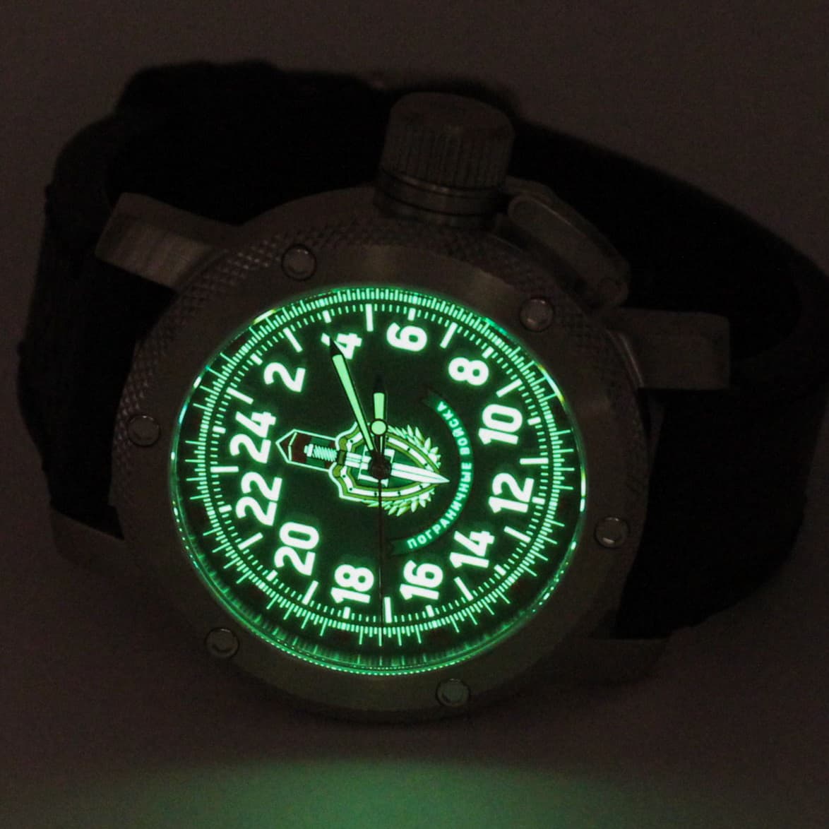 Часы Пограничные войска, механизм Восток 2431.01