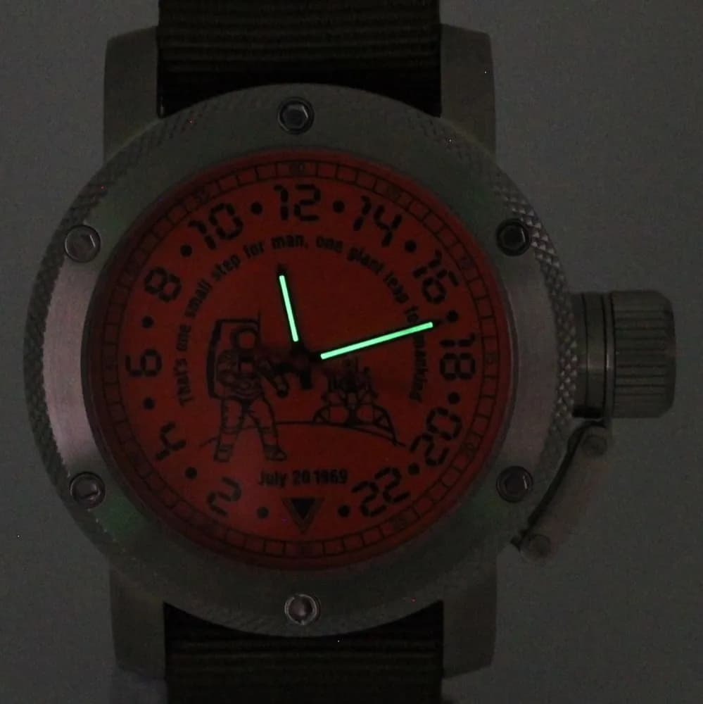 Часы Высадка на Луне механические 127.12 механизм Ракета 2623