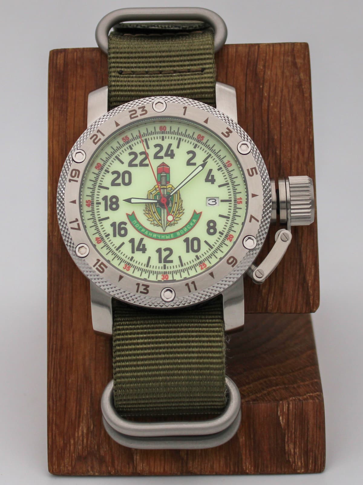 Часы Погранвойска кварцевые (Ronda 515.24H) Q47.173.21