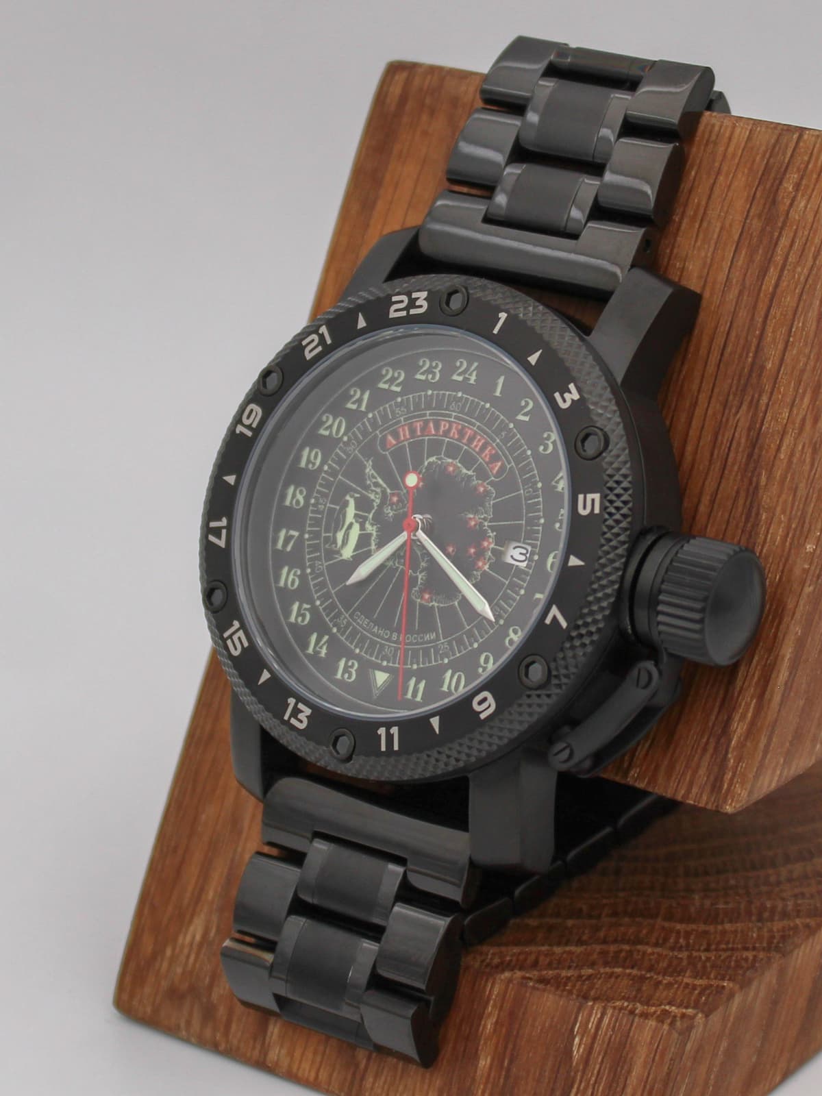 Часы Полярные / Антарктика кварцевые (Ronda 515.24H) Q147.141.1