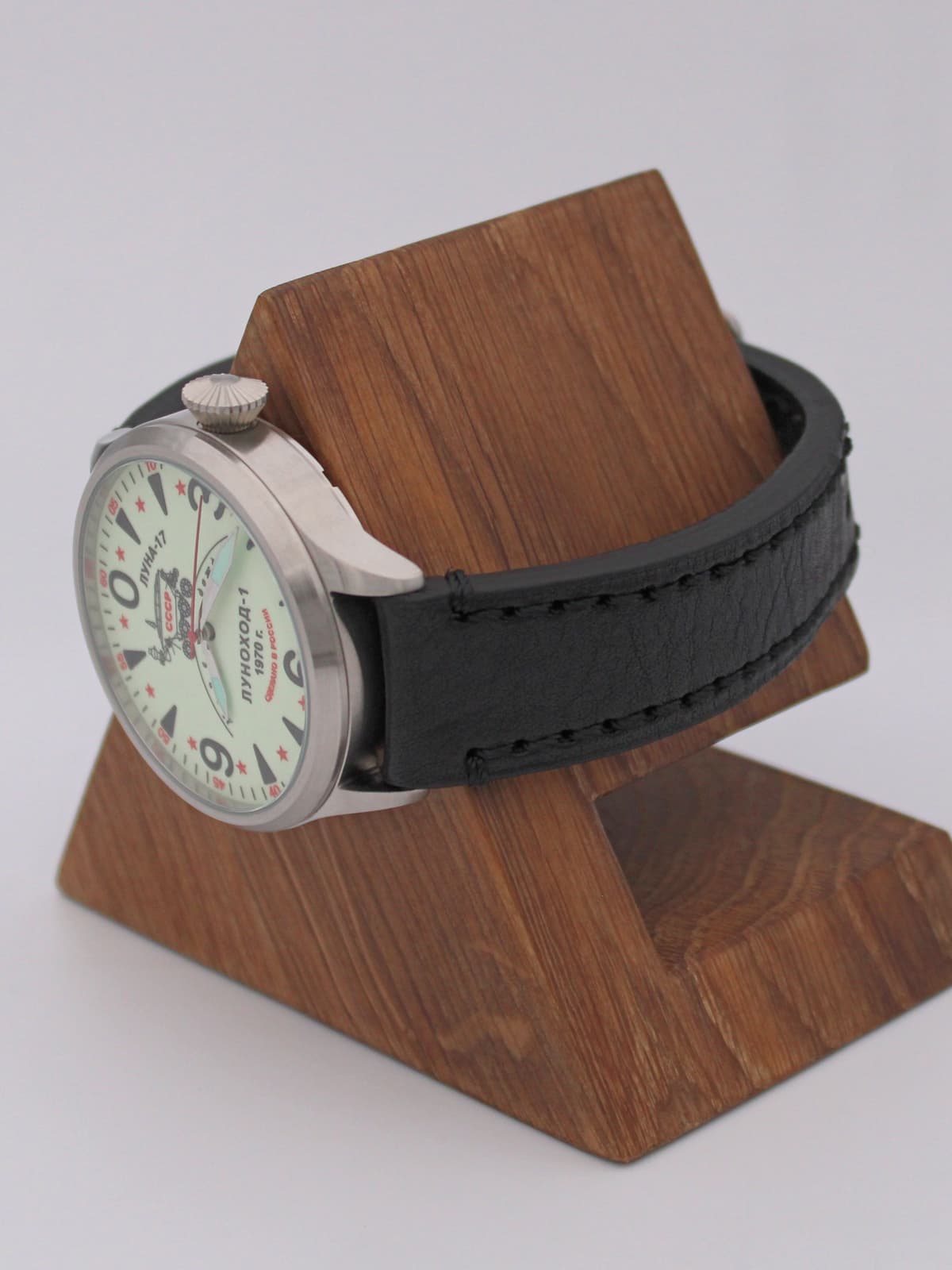 Часы "Луноход-1" механические (Восток 2409) 11.401.01