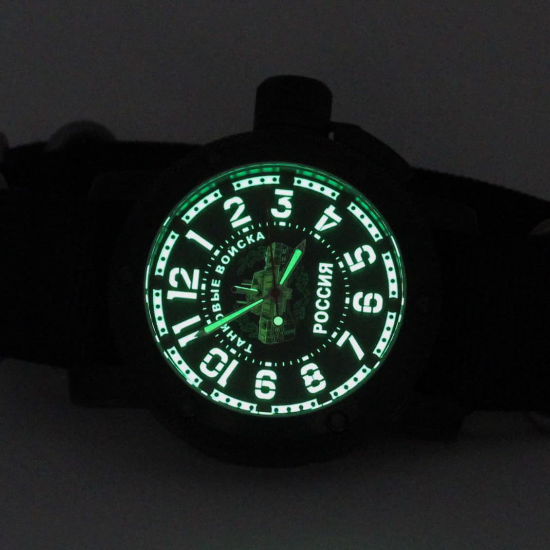 Часы Танковые войска РОССИЯ, механизм Восток 2415.01