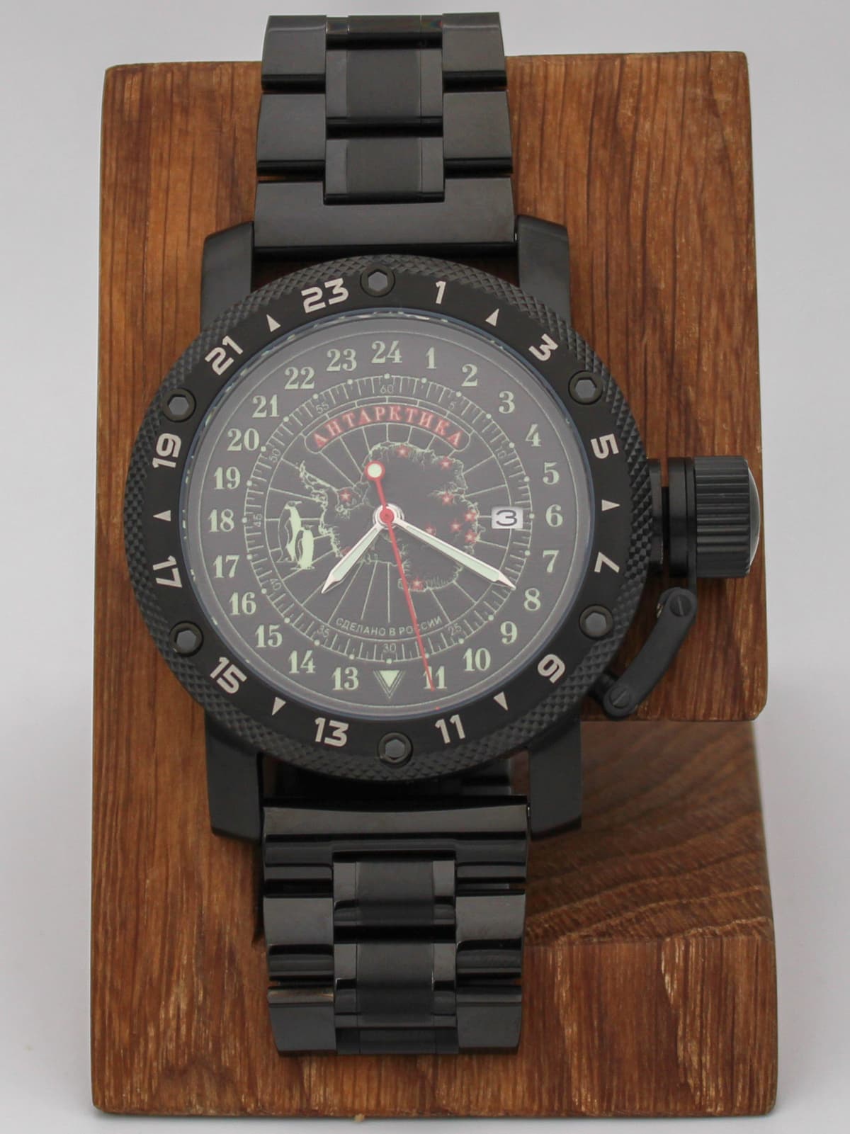 Часы Полярные / Антарктика кварцевые (Ronda 515.24H) Q147.141.1