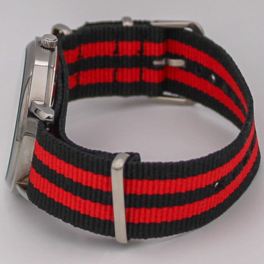 Часы Triumph кварцевые 504.51