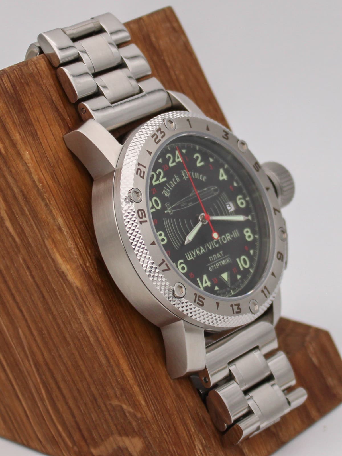 Часы 671 / Щука (Black Prince) кварцевые (Ronda 515.24H) Q47.068.2