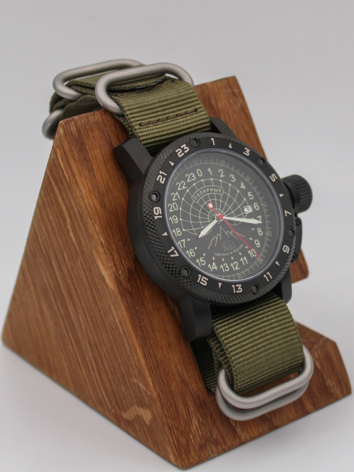 Часы Полярные кварцевые (Ronda 515.24H) Q147.133.21