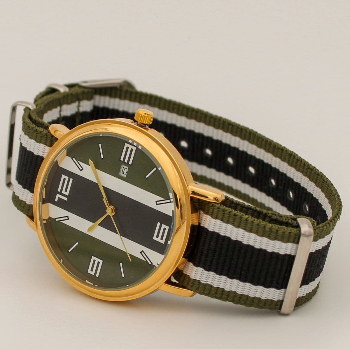 Часы Triumph кварцевые 510.52