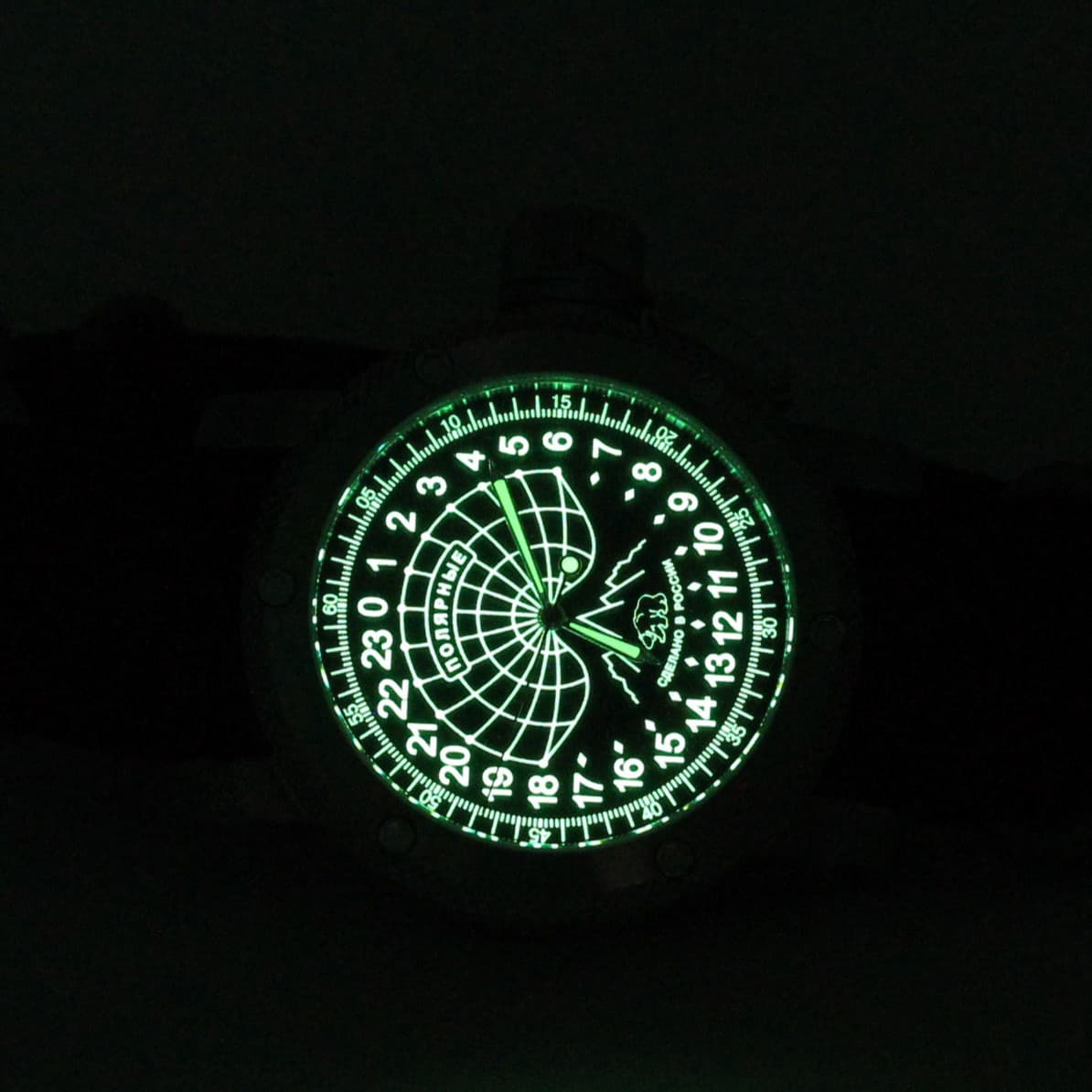 Часы Полярные (медведь) механизм Восток 2431.01