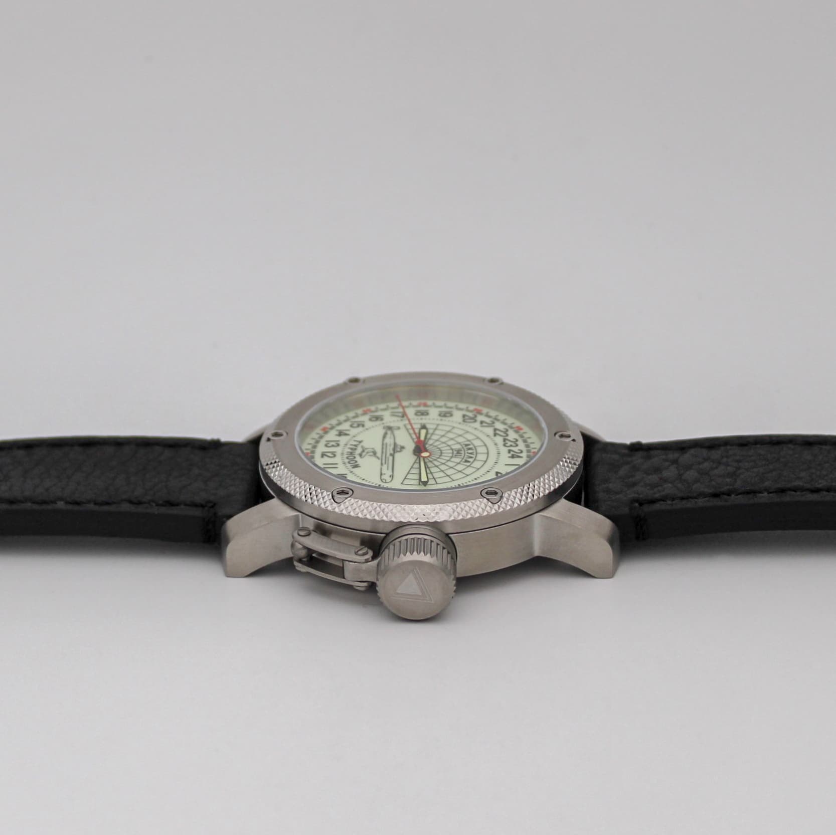 Часы 941 / Акула (Typhoon) механизм Восток 2431