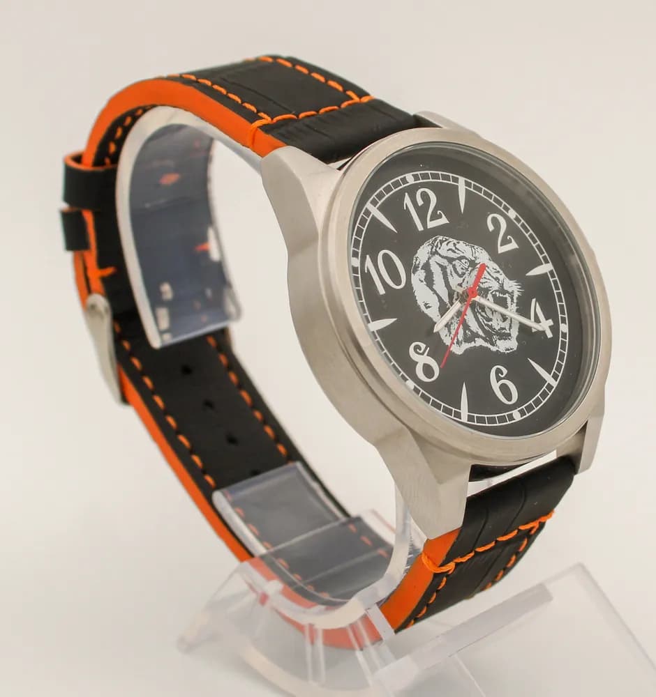 Часы наручные Тигр 21.310.015  механические,  механизм Ракета 2609