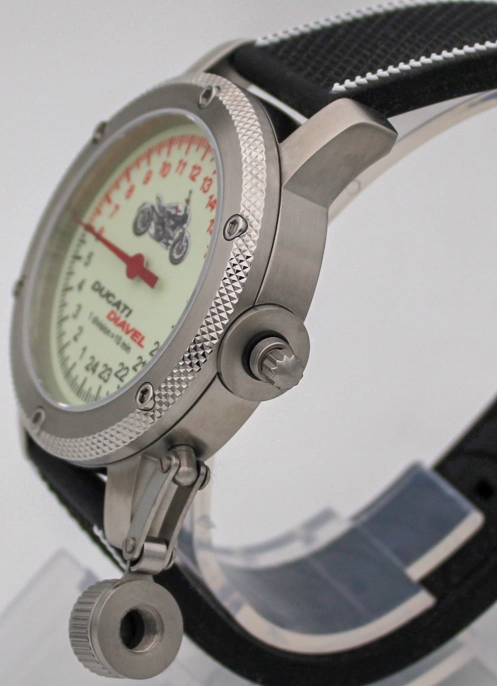 Часы DUCATI DIAVEL (мотоцикл) механизм Восток 2431.01