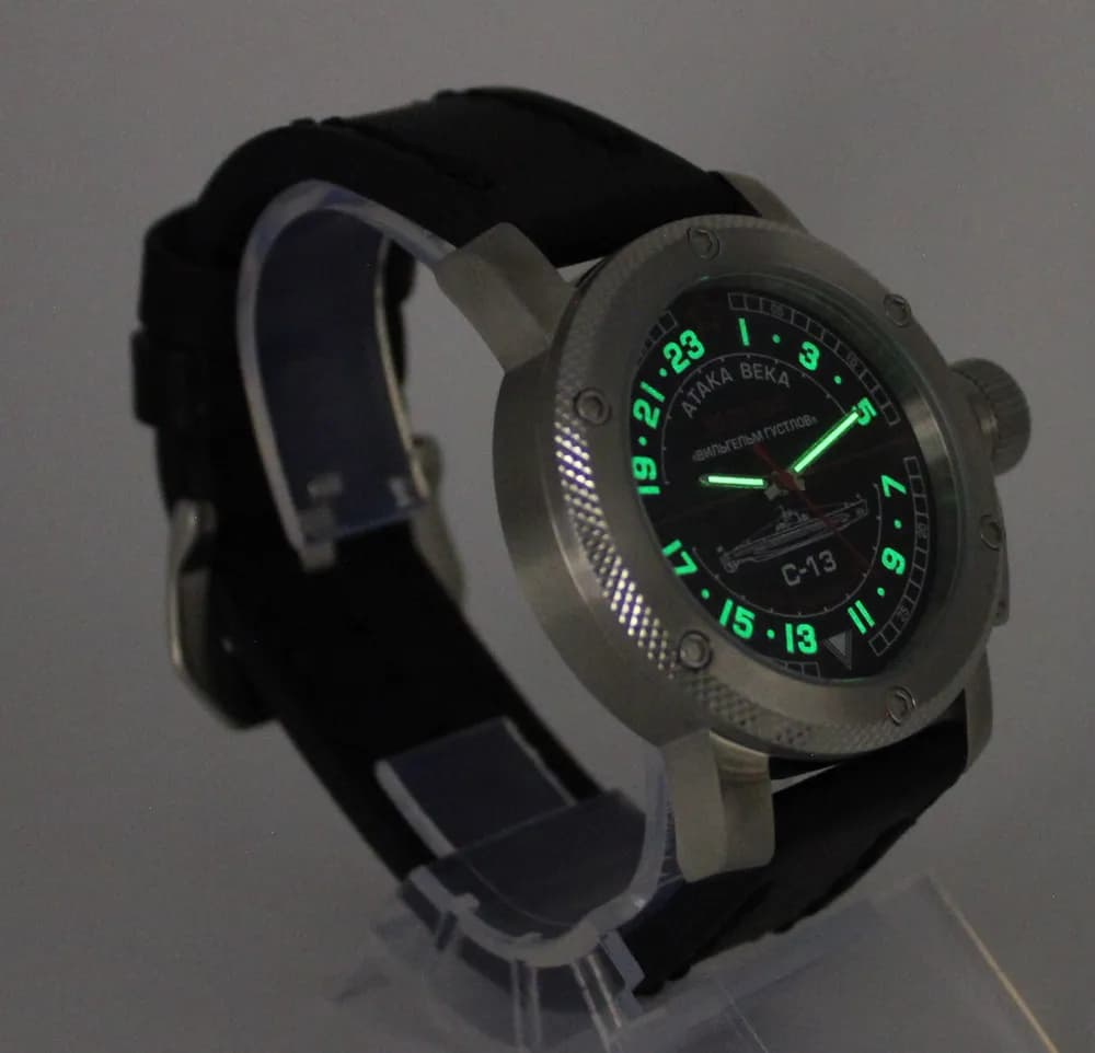 Часы С-13 "Атака века" 1084.01 механические с автоподзаводом (сапфировое стекло),  механизм Восток 2431