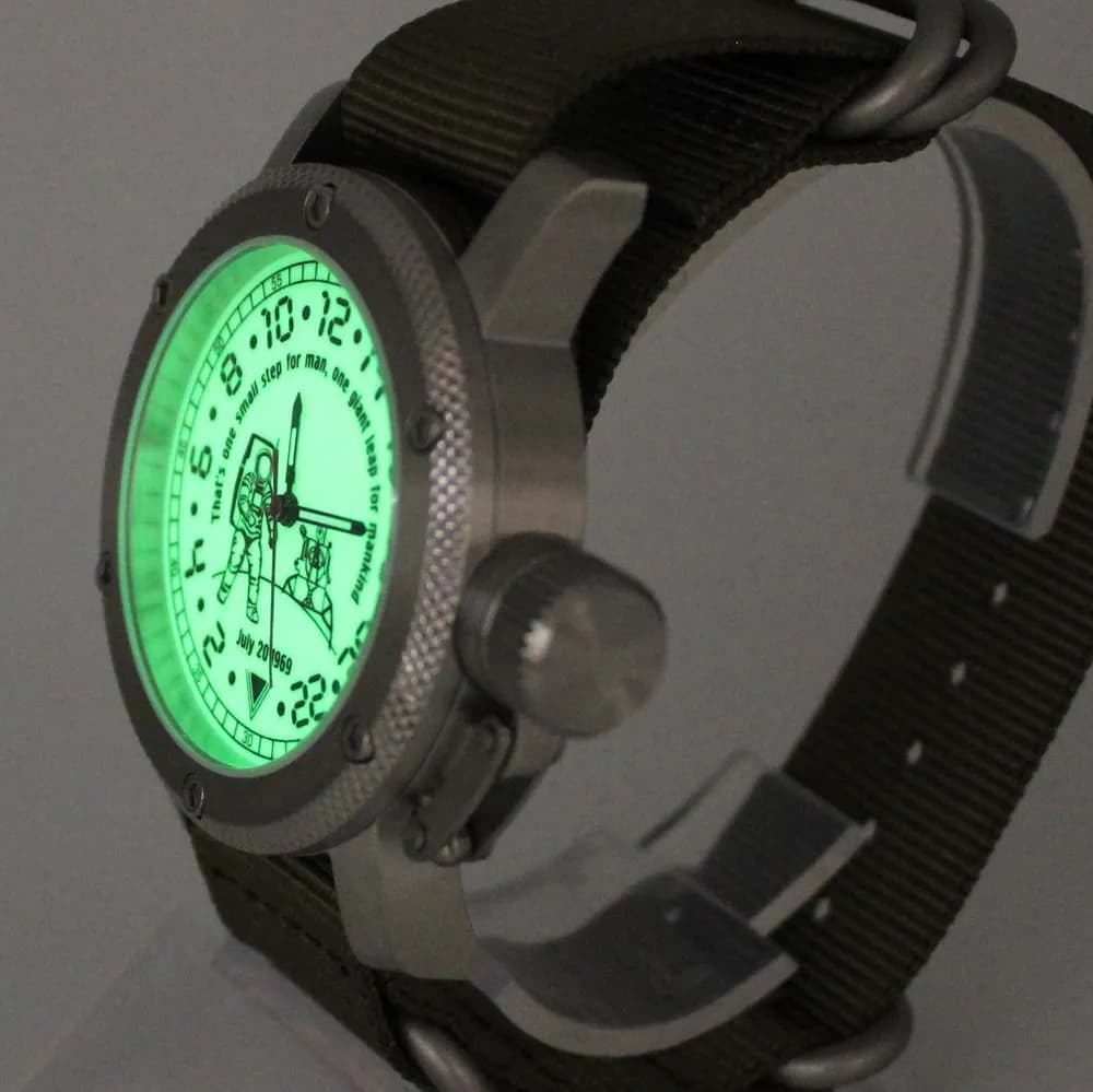 Часы Высадка на Луне механические 126.21 механизм Ракета 2623