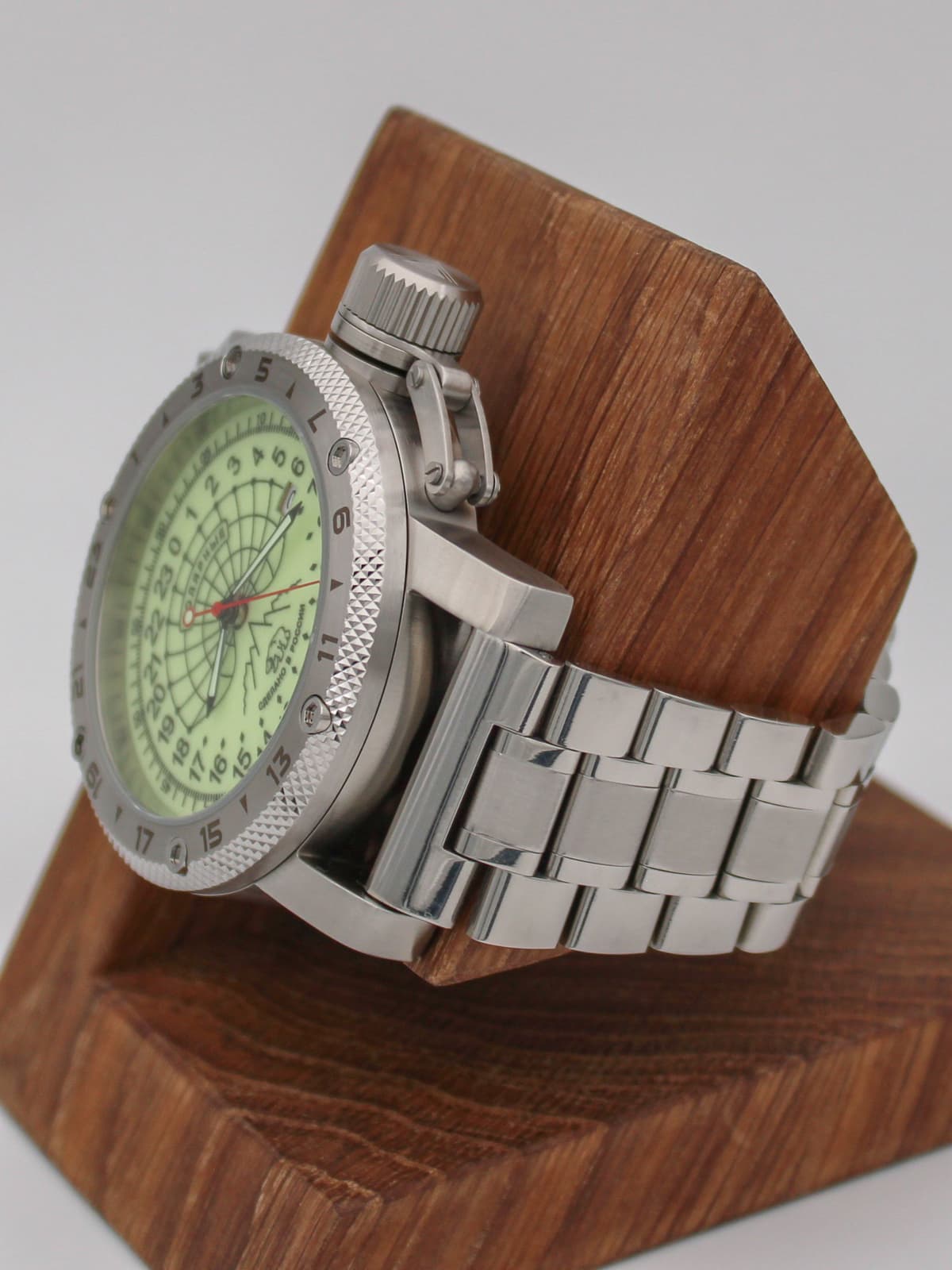 Часы Полярные кварцевые (Ronda 515.24H) Q47.131.2