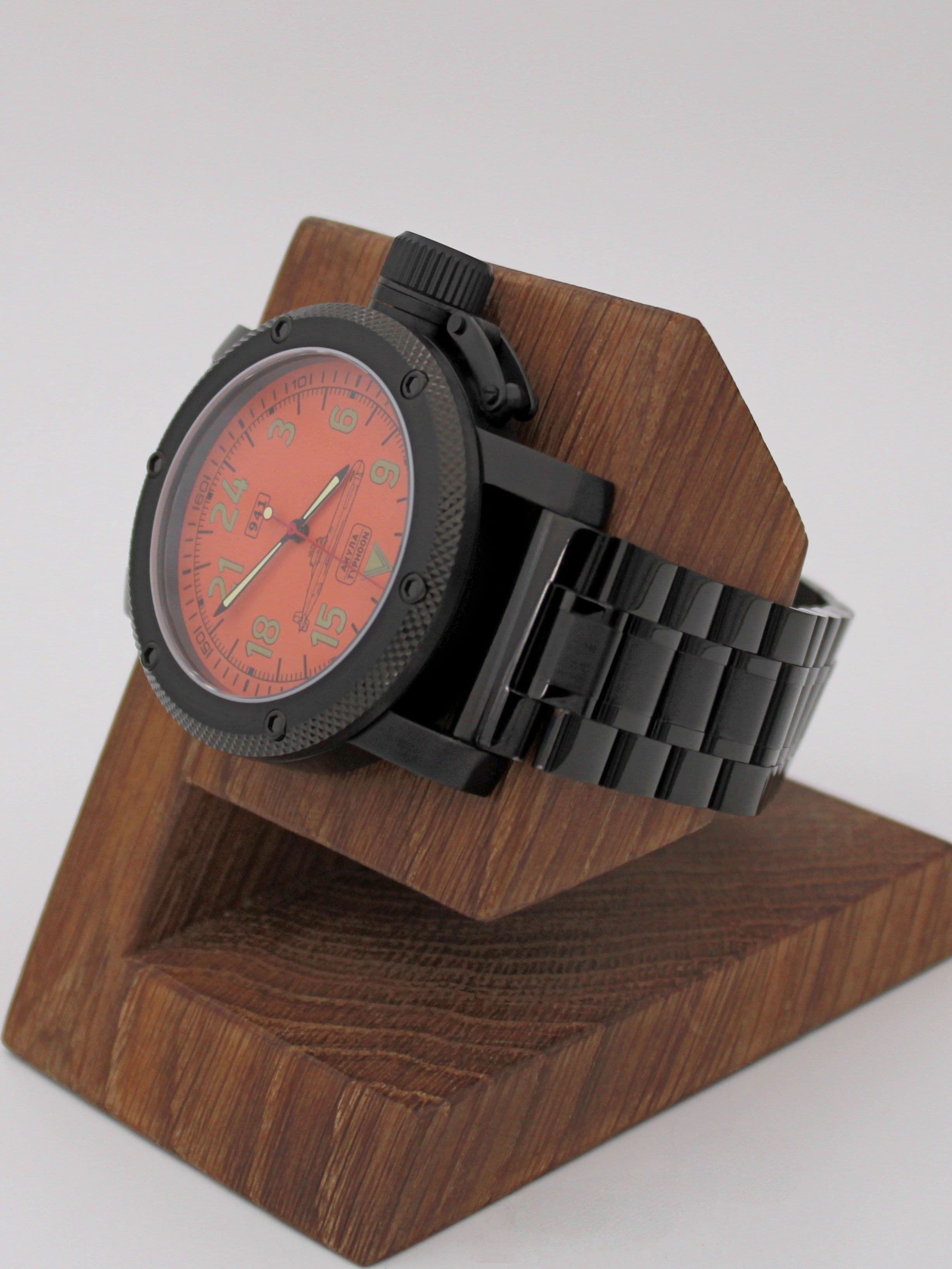 Часы 941 / Акула (Typhoon) механические (Ракета 2623) 103.053.1