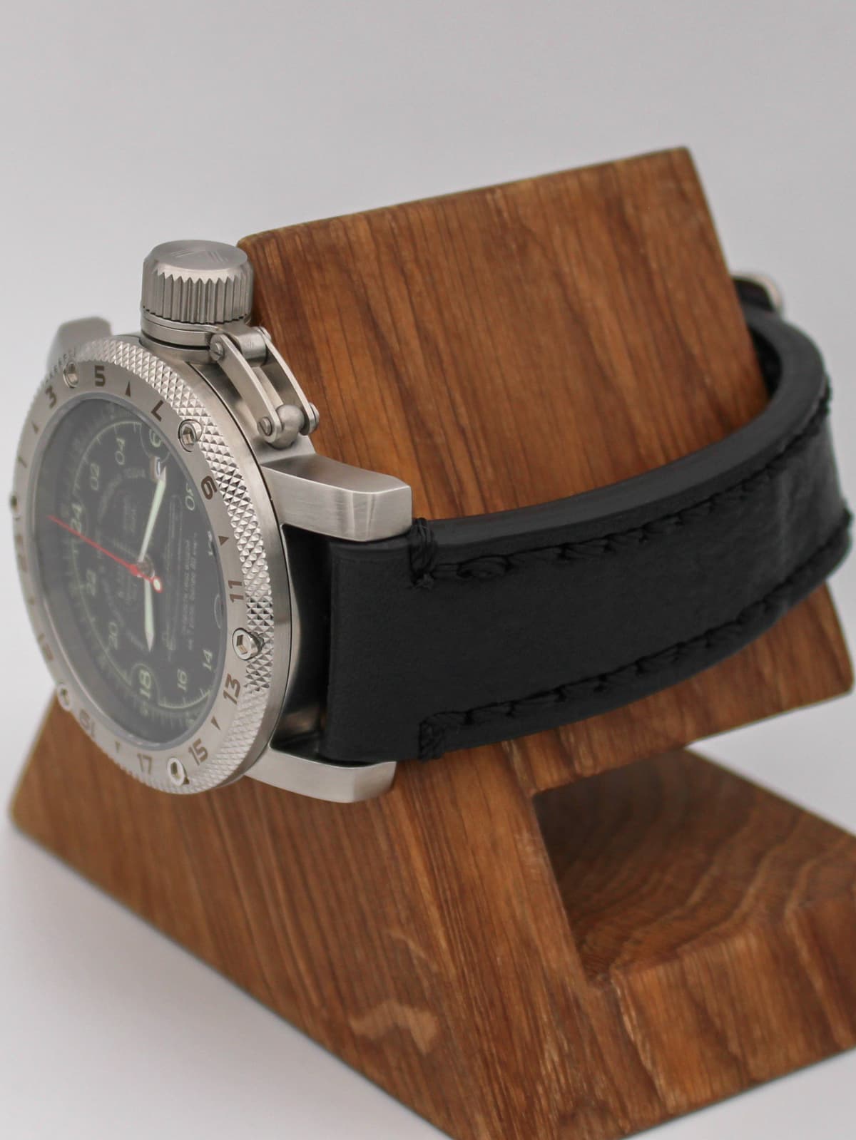 Часы К-222 / Анчар (Papa) кварцевые (Ronda 515.24H) Q47.036.01