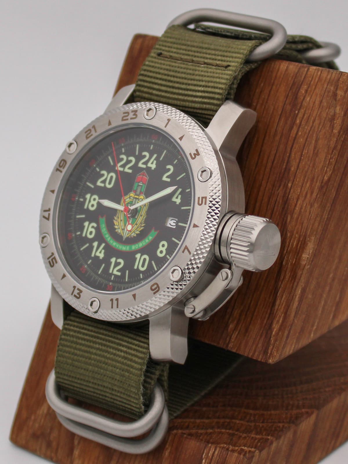 Часы Погранвойска кварцевые (Ronda 515.24H) Q47.174.21