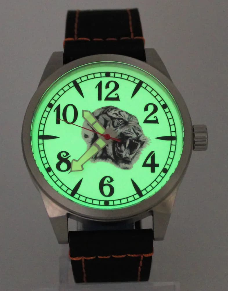 Часы наручные Тигр 21.315.015  механические,  механизм Ракета 2609