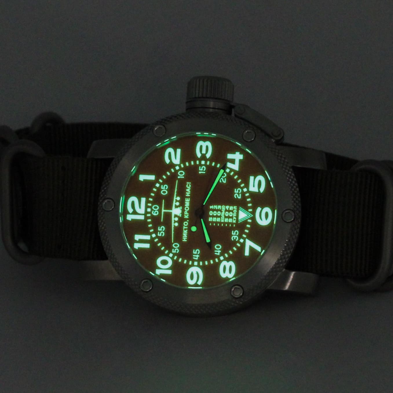 Часы  ВДВ ИЛ-76 механические,  механизм Ракета 2609 НА, противоударные.