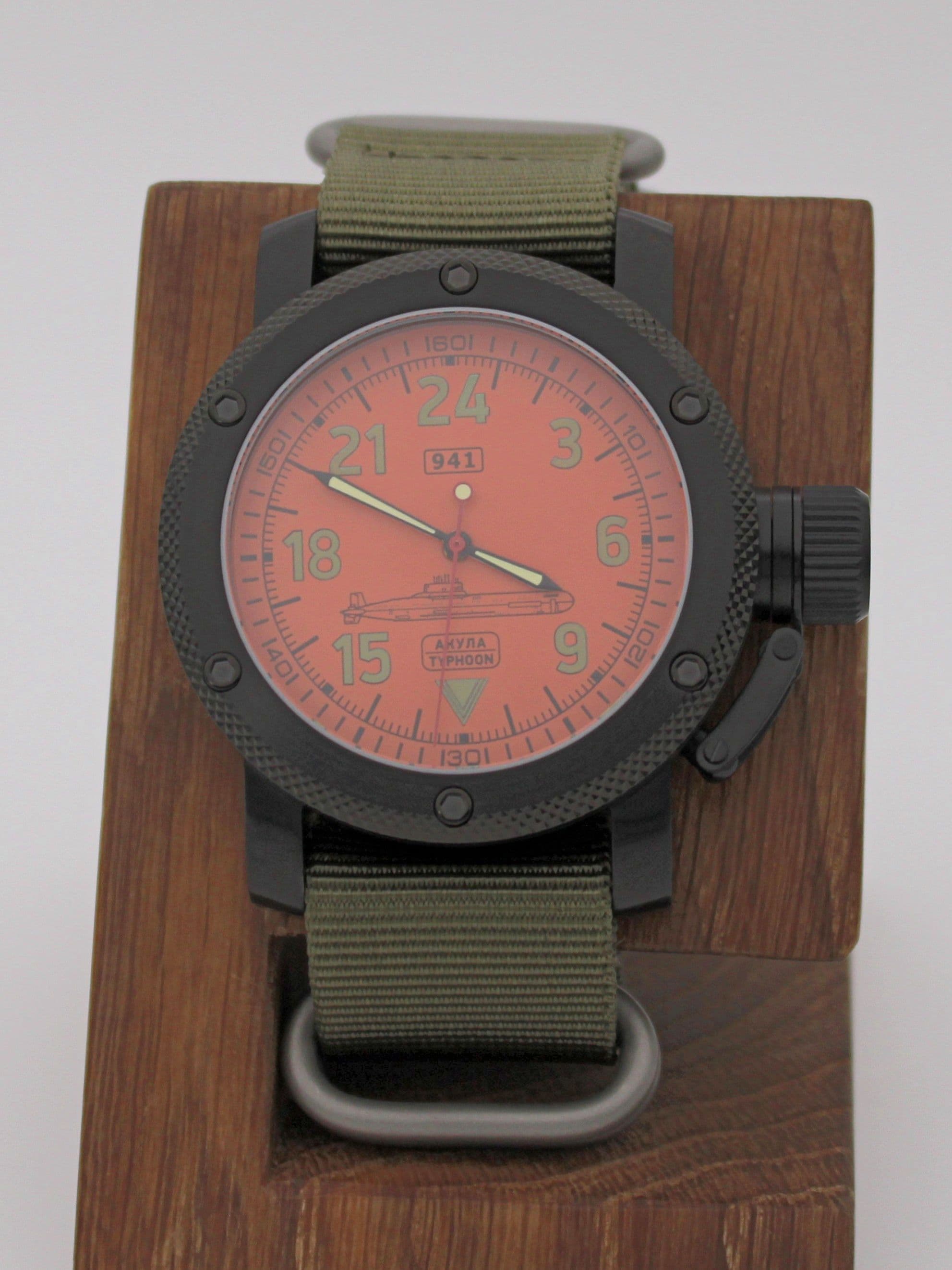 Часы 941 / Акула (Typhoon) механические (Ракета 2623) 103.053.21
