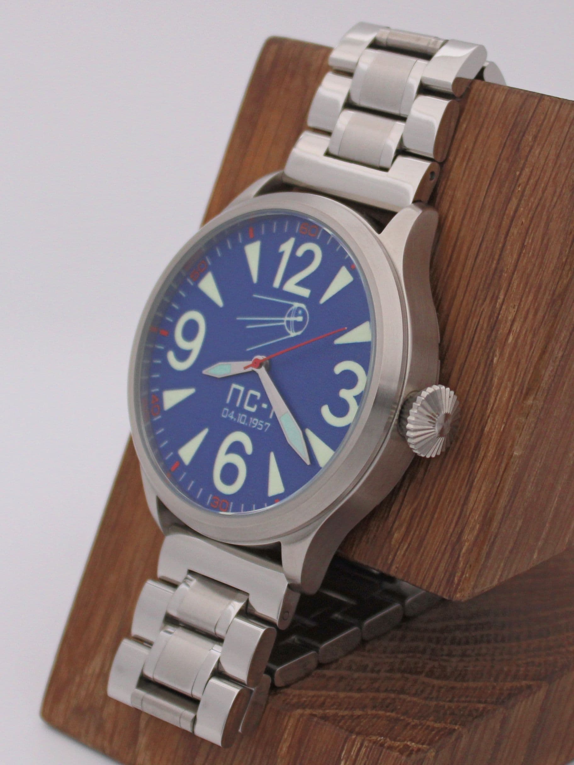 Часы "Простейший Спутник-1" механические (Восток 2409) 11.125.2